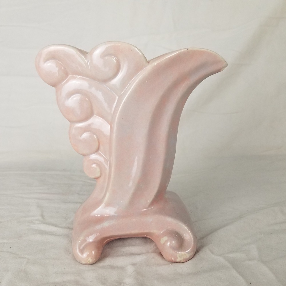 Gonder Pottery Cornucopia Vase Pink blue tinge Good Art Deco Winged Ceramic USA